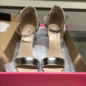 Charlotte Russe Silver Combo Heels, Sz 8